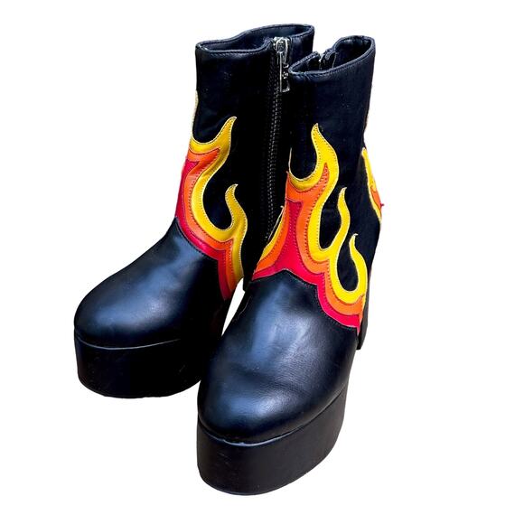 Current Mood Dolls Kill boots size 7 platform flames fire goth emo rave - Picture 1 of 14